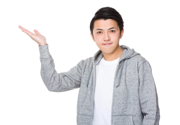 Asiatiska stilig man i grå hoodie — Stockfoto