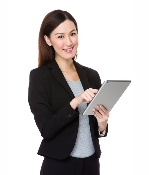 Young asian businesswoman in business suit — Stock Photo, Image