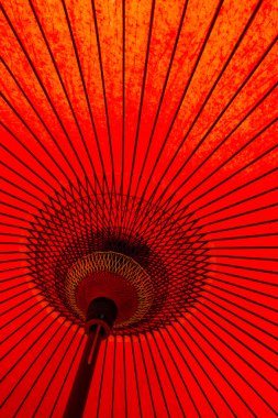Kırmızı Japon şemsiye
