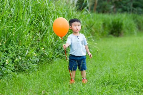 Carino asiatico piccolo ragazzo — Foto Stock