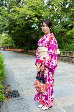 İçinde geleneksel Japon Asyalı kadın