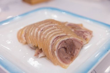 Hong Kong usulü soğuk füme domuz jambonu.