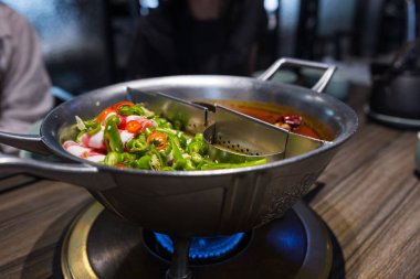 Tayvan baharatlı güveç, bol çorba ve etli.