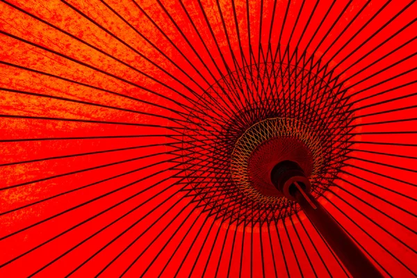 Tradycyjny japoński parasol czerwony — Zdjęcie stockowe