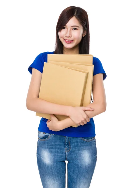 Asiatiska ung kvinna i blå t-shirt — Stockfoto