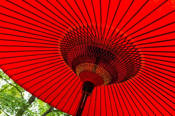 Tradiční japonský červený deštník — Stock fotografie