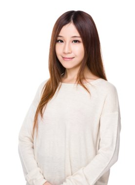 Bej kazaklı Asyalı genç kadın