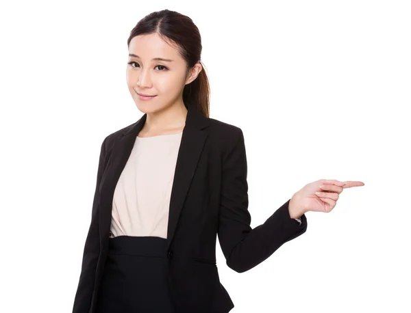 Junge asiatische Geschäftsfrau in Business-Kleidung — Stockfoto