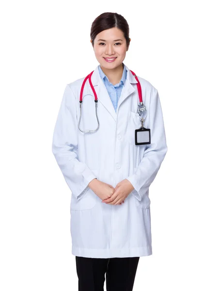 Asyalı kadın doktor beyaz ceket — Stok fotoğraf
