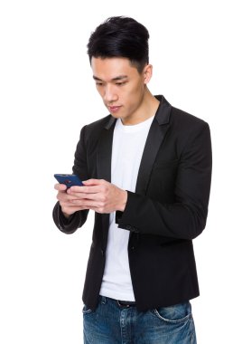 siyah ceketli Asya yakışıklı işadamı