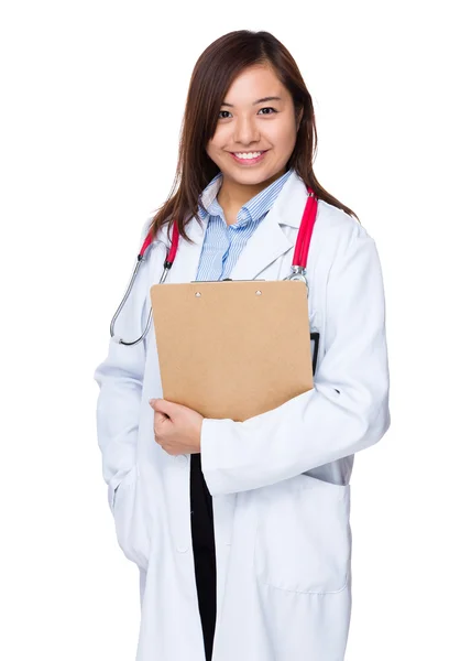 Ásia feminino médico no branco casaco — Fotografia de Stock