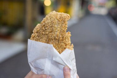 Tayvan usulü kızarmış tavuk pirzolası.