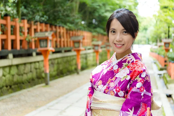 Japanese woman in traditional costume — Stock Photo, Image