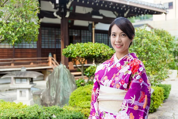 Japanese woman in traditional costume — Stock Photo, Image