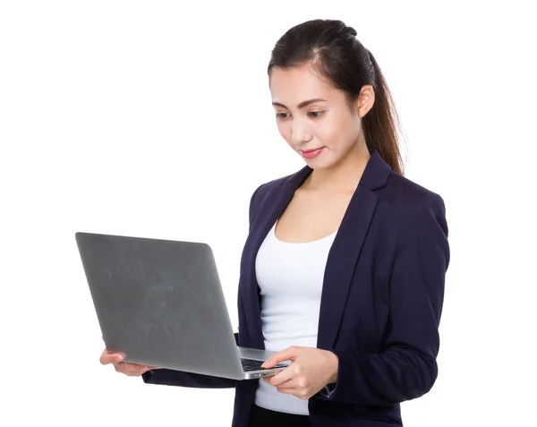 Young asian businesswoman in business suit — Stock Photo, Image