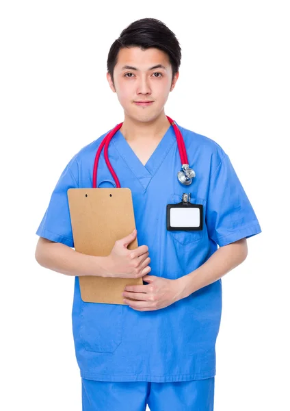 Asiático médico masculino en azul uniforme — Foto de Stock