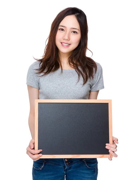 Mujer joven asiática en camiseta gris —  Fotos de Stock