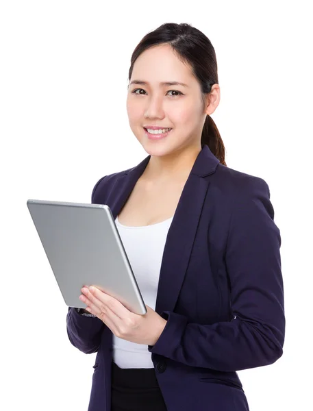 Young asian businesswoman in business suit — Stock Photo, Image