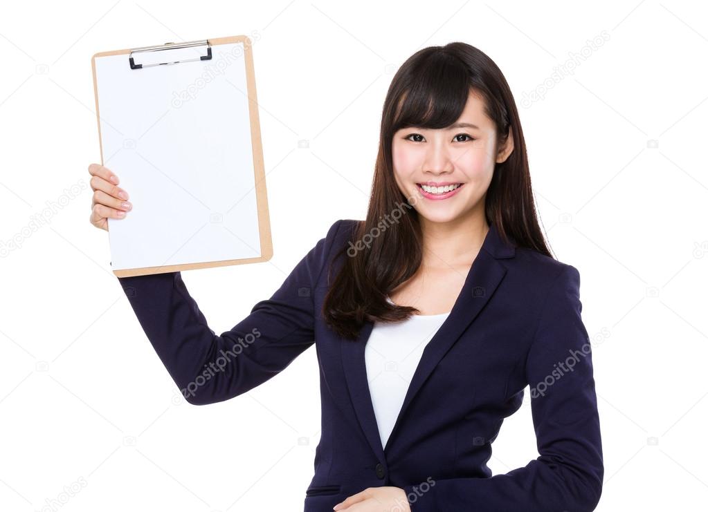 Young asian businesswoman in business suit