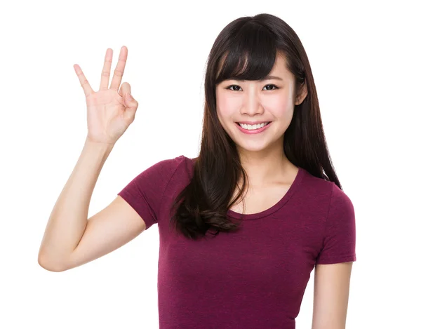 Asiática joven mujer en rojo camiseta — Foto de Stock