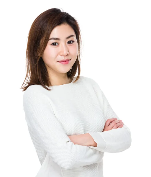 亚洲的年轻女子，穿着白色的毛衣 — 图库照片