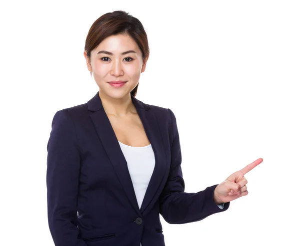 Young asian businesswoman in business suit — Stock Photo, Image