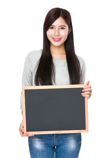 Asiatiska ung kvinna i grå tröja — Stockfoto