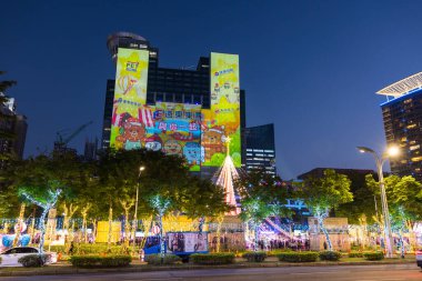 Tayvan 15 Aralık 2025: Tayvan Yeni Taipei Noel gece ışıkları