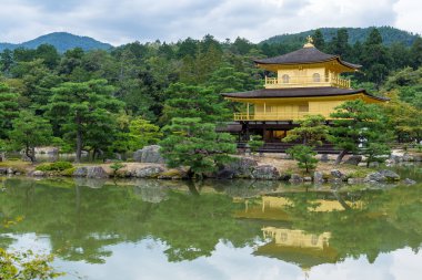 Kyoto altın köşk (Kinkakuji)