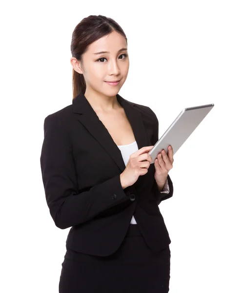 Young asian businesswoman in business suit — Stock Photo, Image