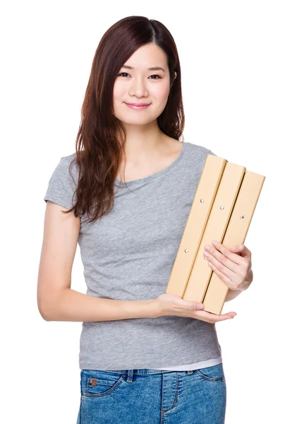 Asijské mladá žena v šedé tričko — Stock fotografie