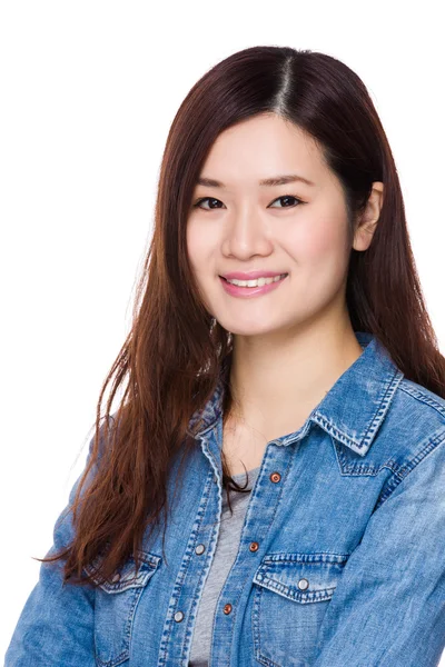 Asiática joven mujer en jean camisa — Foto de Stock