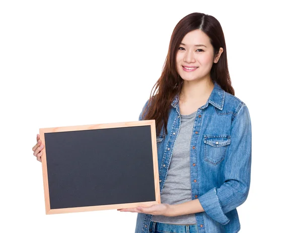 Asiática joven mujer en jean camisa — Foto de Stock