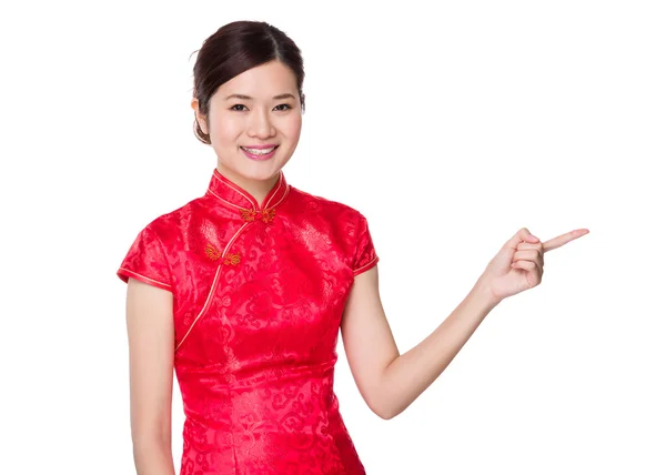 Asijská dívka v červených šatech — Stock fotografie