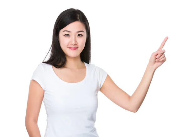 Asiático jovem mulher em branco t-shirt — Fotografia de Stock