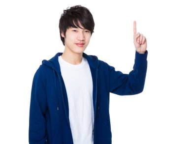 Mavi kazaklı Asya genç adam