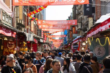 Tayvan 12 Şubat 2026 Çin Festivali Dihua Caddesi 'nde gündüz alışveriş