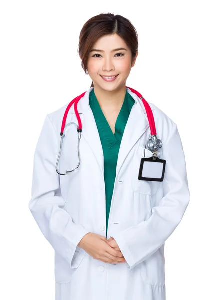 Asiatico donna medico in bianco cappotto — Foto Stock