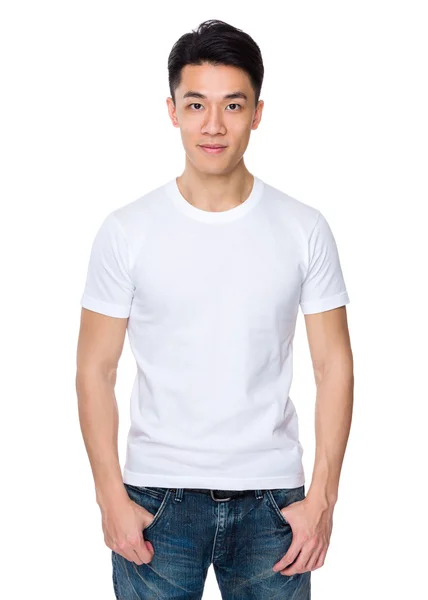 Azjatycki młody człowiek w biały t-shirt — Zdjęcie stockowe