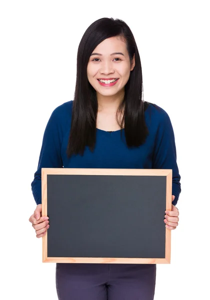 Asiatiska ung kvinna i blå tröja — Stockfoto