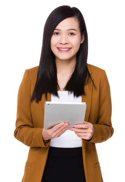 Junge asiatische Geschäftsfrau in Business-Anzug — Stockfoto