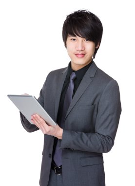 Genç Asyalı iş adamı iş kıyafetleri