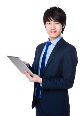 Genç Asyalı iş adamı iş kıyafetleri