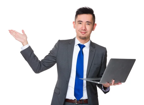 Joven asiático hombre de negocios traje — Foto de Stock