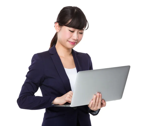 Young asian businesswoman in business suit — Stock Photo, Image