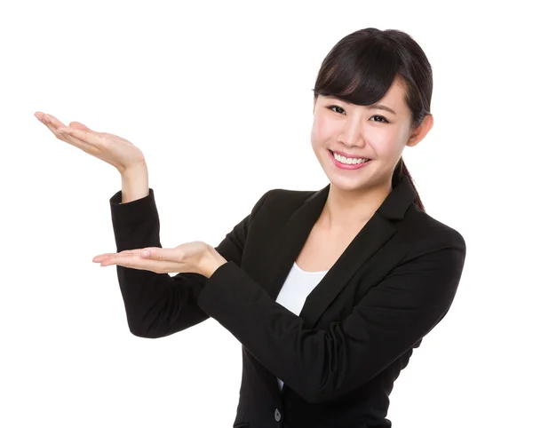 Young asian businesswoman in business suit — Stock Photo, Image