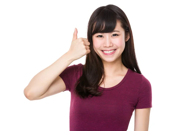 Asiatiska ung kvinna visar tummen — Stockfoto