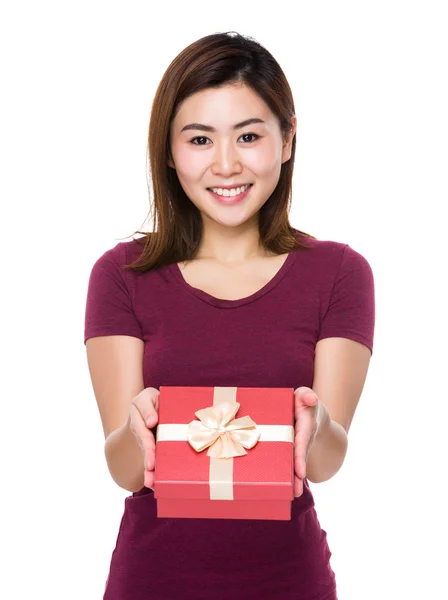 Asian young woman in red t-shirt — Stock Photo, Image