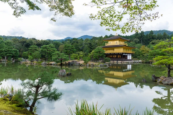 Der goldene Pavillon in Kyoto — Stockfoto