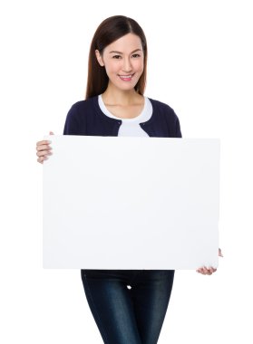 Asya genç kadın mavi hırka